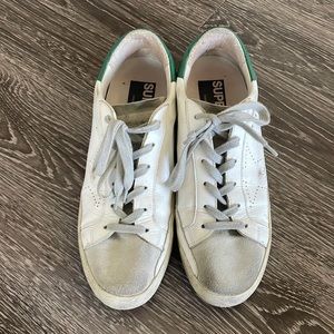Golden Goose Tennis Shoes